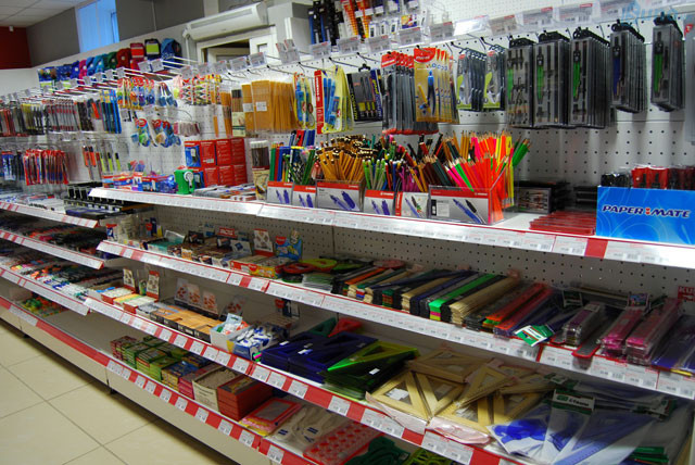 Cửa hàng văn phòng phẩm quận Hoàn Kiếm cung cấp hàng ngàn sản phẩm các loại cho người dùng